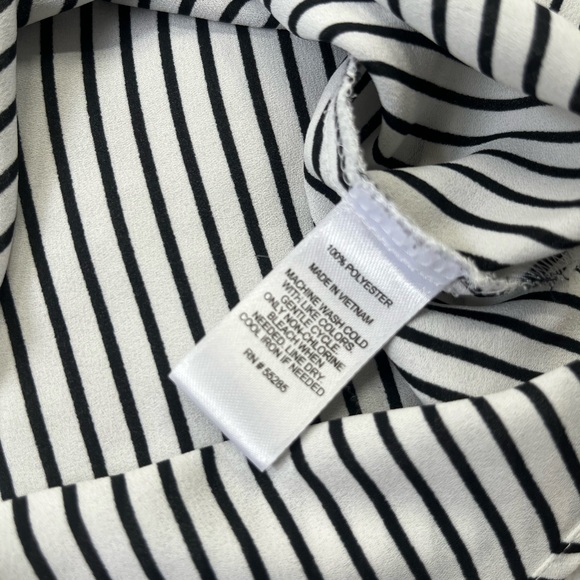 Women's Express Black White Stripe Portofino Stripe Original Fit Top Size SP - Picture 6 of 9